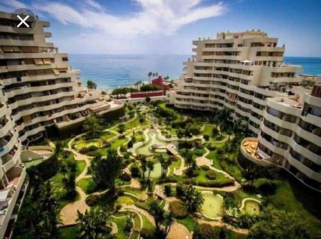 Benalbeach Jr Suite Málaga Dış mekan fotoğraf